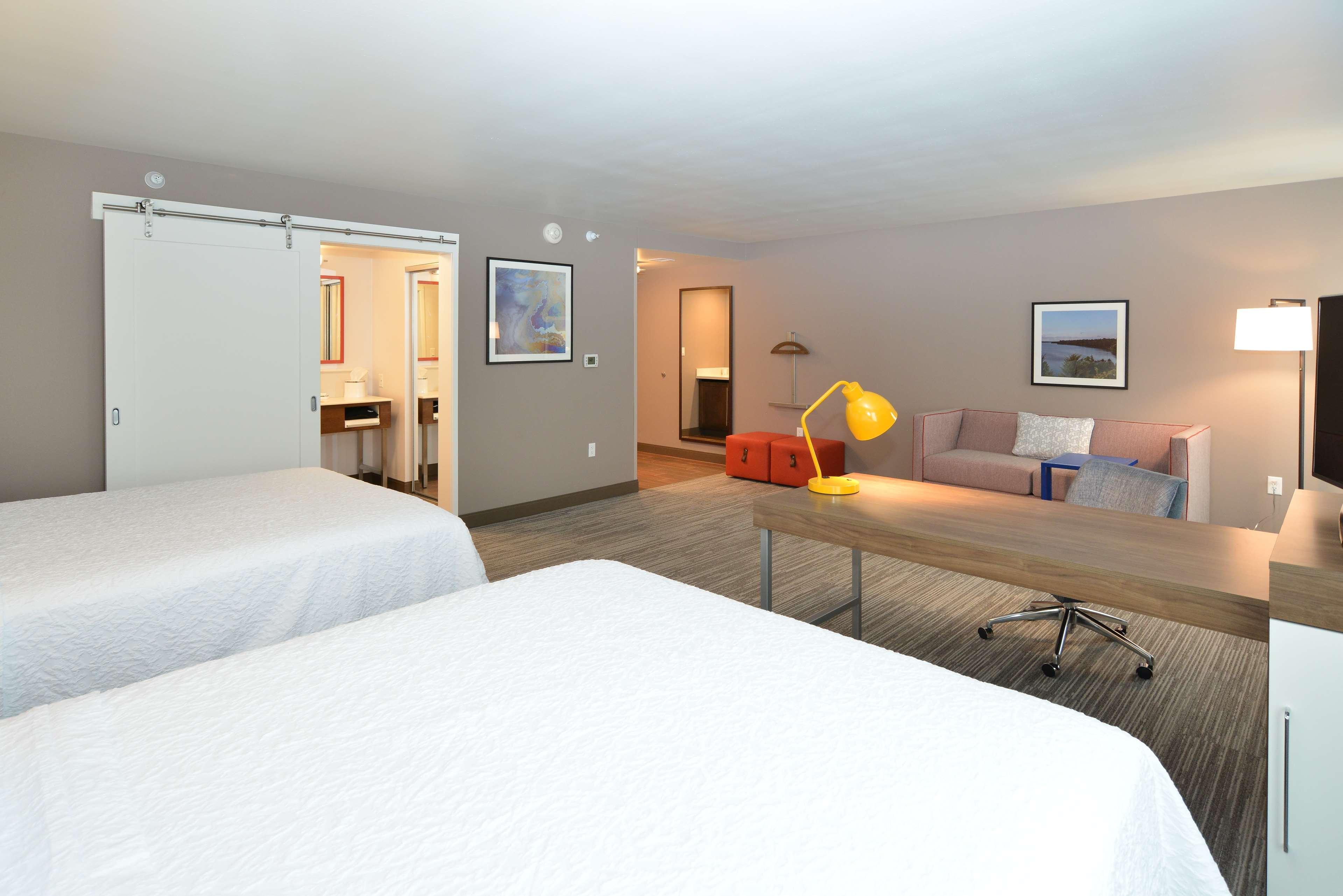 Hampton Inn & Suites Menomonie-Uw Stout Εξωτερικό φωτογραφία