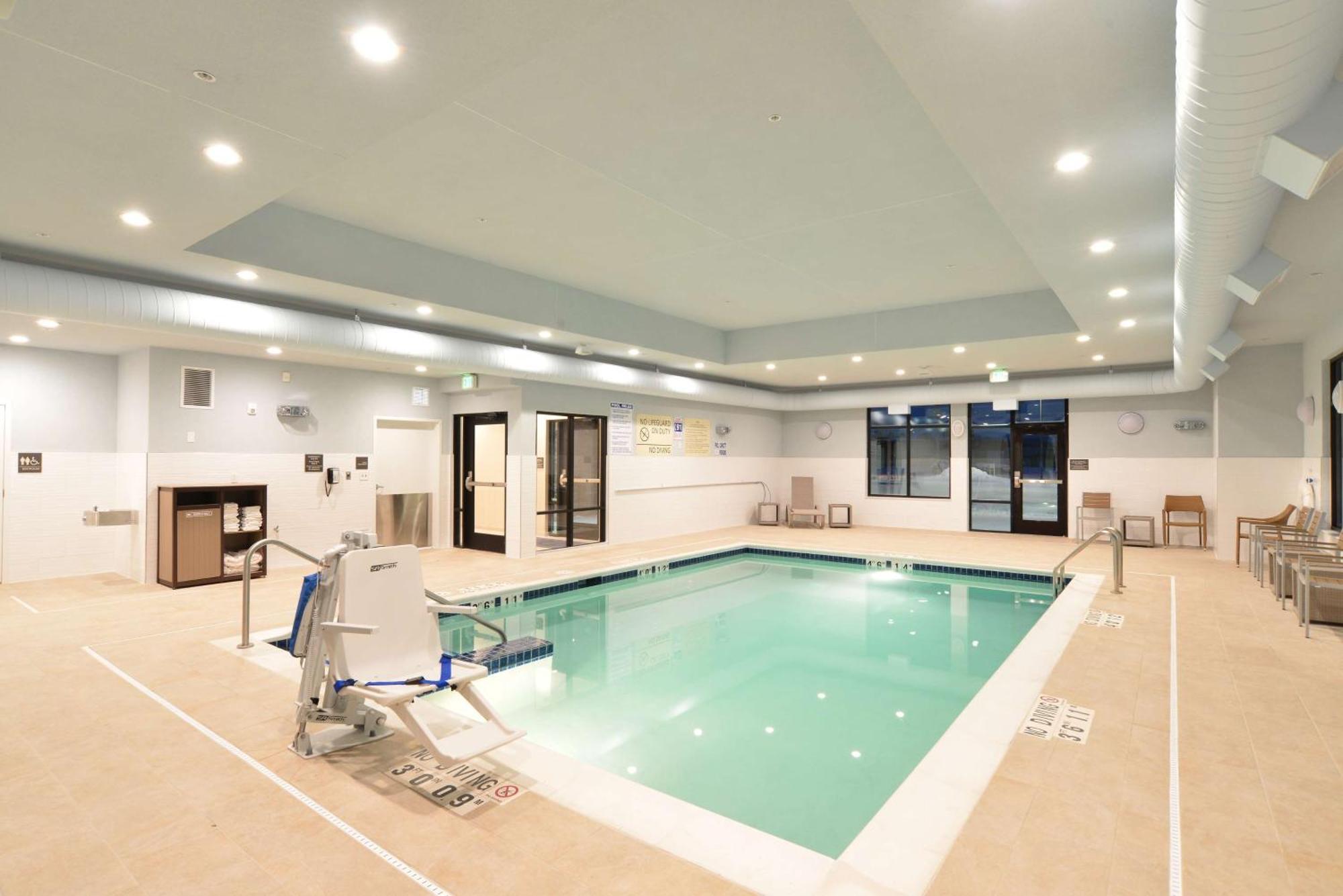 Hampton Inn & Suites Menomonie-Uw Stout Εξωτερικό φωτογραφία