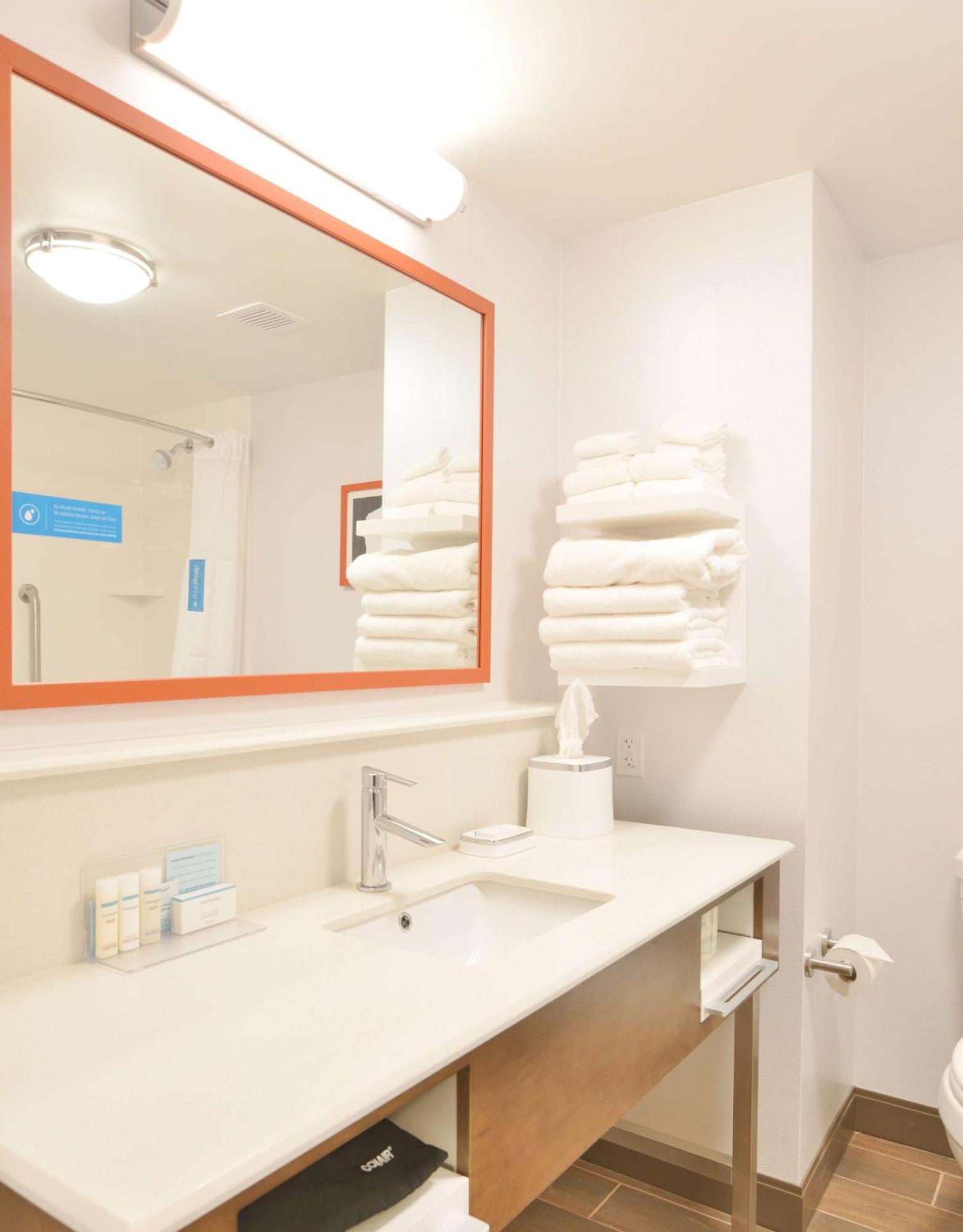 Hampton Inn & Suites Menomonie-Uw Stout Εξωτερικό φωτογραφία