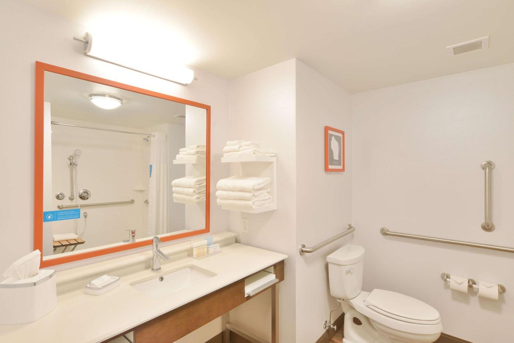 Hampton Inn & Suites Menomonie-Uw Stout Εξωτερικό φωτογραφία
